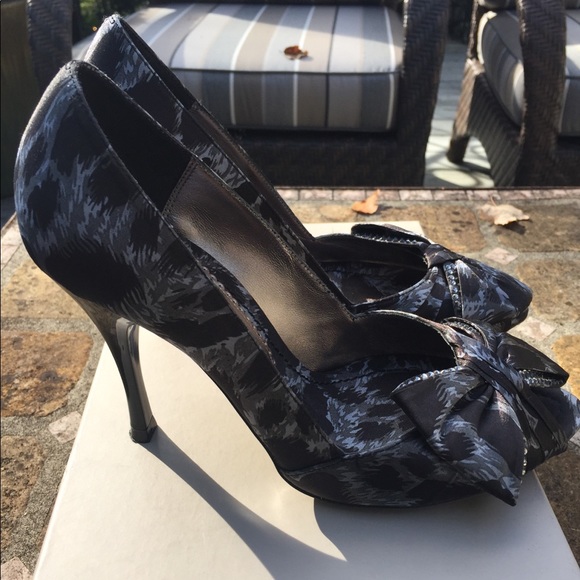 Satin Pumps - Picture 3 of 3